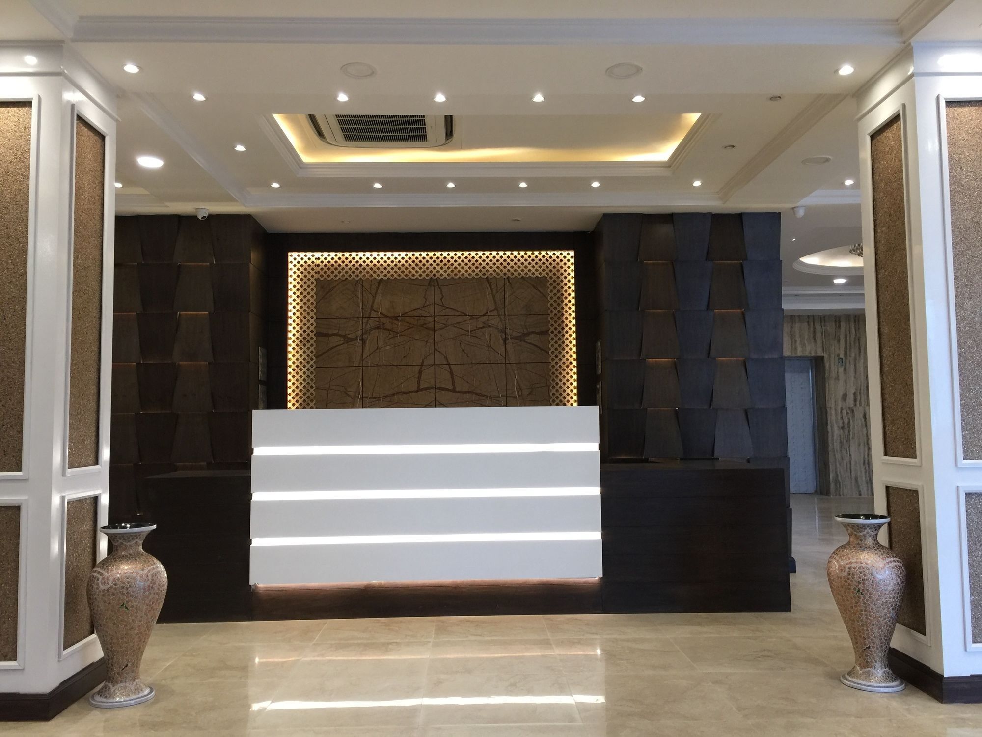 Heritage Luxury Srīnagar エクステリア 写真
